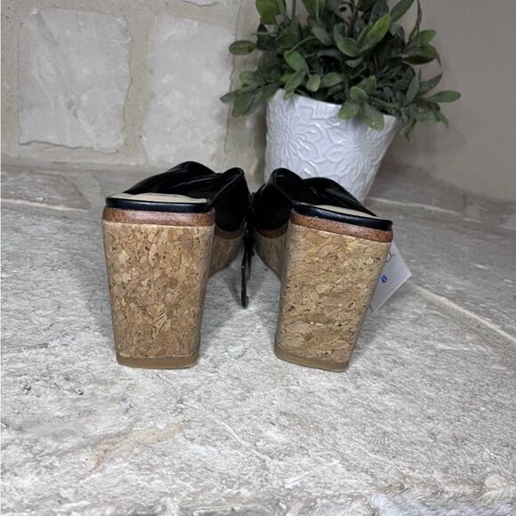 Time and Tru black wedges sz 6 - Picture 9 of 10